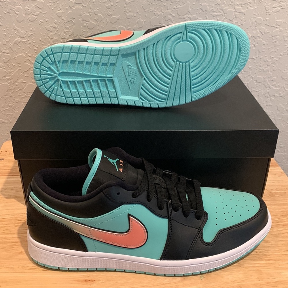 NIKE AIR JORDAN 1 LOW SE SNEAKERS - Picture 9 of 12